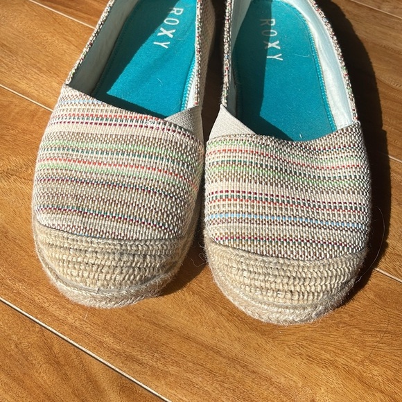 FLASH SALE $5 Size 10 Roxy espadrille, canvas flats, loafer shoes - Picture 3 of 4